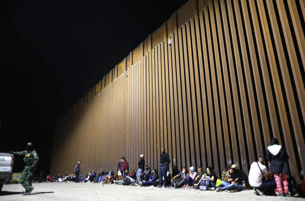 USA: Migrant Crossings At The Southern Border Continue Despite Title 42 Ruling