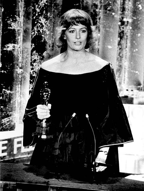 Redgrave2  LOS ANGELES TIMES FILE PHOTO, APRIL 1978  Actress Vanessa Redgrave, holding the Oscar she won for best supporting actress, delivers a...