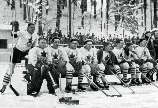 canadian-ice-hockey-team-winter-olympic-games-garmischpartenkirchen-picture-id463951121