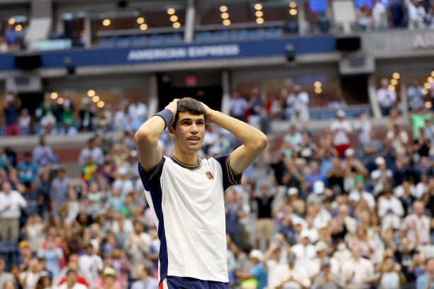 Carlos Alcaraz of Spain celebrates after defeating Stefanos Tsitsipas of Greece during his Men's Singles third round match on Day Five at USTA Billie...