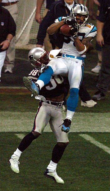 https://media.gettyimages.com/photos/carolinas-steve-smith-makes-fourth-quarter-catch-as-tyronne-poole-picture-id631560488?k=6&m=631560488&s=612x612&w=0&h=EL5JNlgo-3cf9TD6tTjhxMAf958sPL2LUxrEXl06BK4=