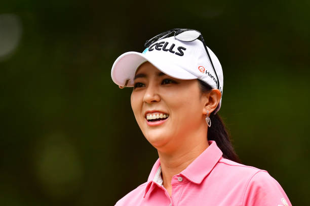 https://media.gettyimages.com/photos/chaeyoung-yoon-of-south-korea-smiles-after-her-tee-shot-on-the-2nd-picture-id1168659181?k=6&m=1168659181&s=612x612&w=0&h=7kYr10CErrDzTOzjKRU4fvYUbaRqNekGrWAhZYrcf8I=
