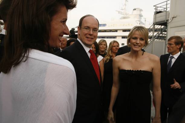 charity-gala-dinner-for-international-needs-monaco-on-board-delphine-picture-id113428748