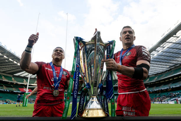 Cheslin Kolbe and Rynhardt Elstadt of Toulouse celebrate with the trophy after winning the European Champions Cup match between La Rochelle and Toulouse at Twickenham Stadium, London, England on Saturday 22nd May 2021. (Photo by Juan Gasperini/MI News/NurPhoto via Getty Images)