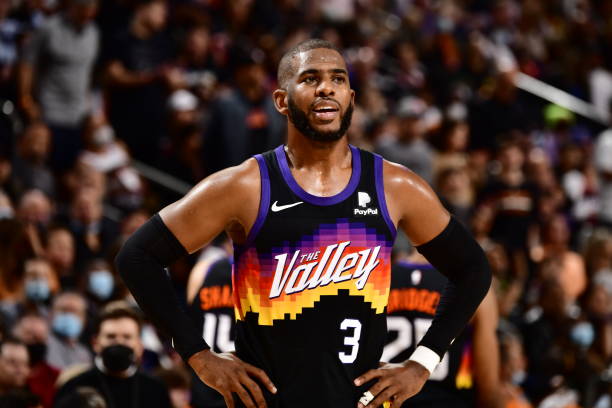 chris paul of the phoenix suns looks on during the game against the picture id1236924865?k=20&m=1236924865&s=612x612&w=0&h=kAuIlq9e18PfEJnI xbjFB8UmVbacR15 OUE9wusysA=