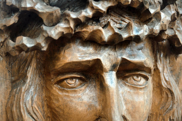 close-up of a wooden jesus christ' eyes - good friday stockfoto's en -beelden