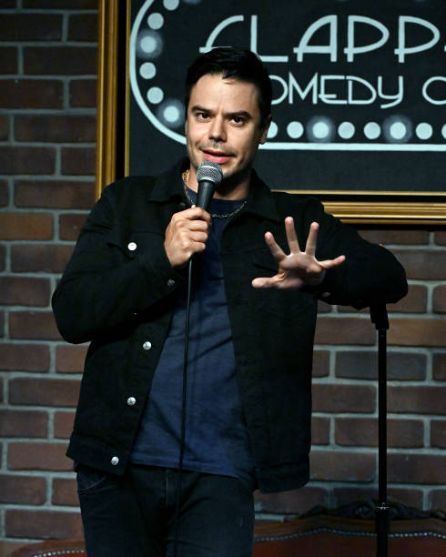 CA: Standup Comedy At Flappers Comedy Club And Restaurant