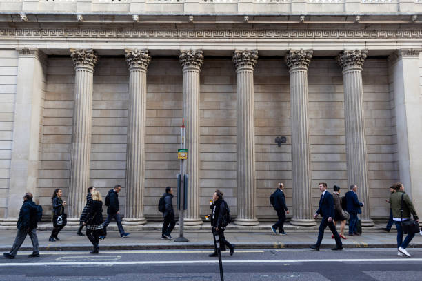 GBR: Bank Of England Pledges Unlimited Bond-Buying to Avert Imminent Crash