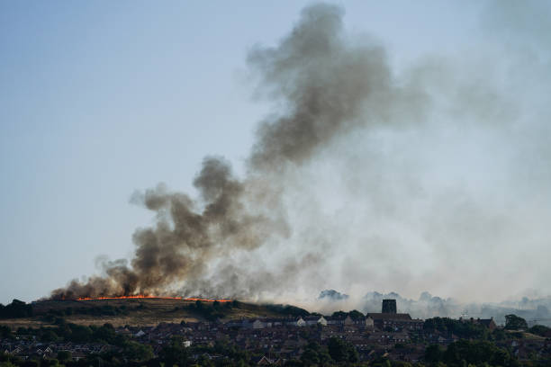 GBR: Crop Fire Breaks Out In Skelton
