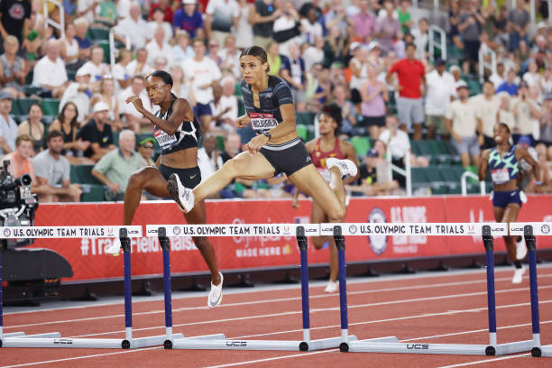 https://media.gettyimages.com/photos/dalilah-muhammad-and-sydney-mclaughlin-compete-in-the-womens-400-picture-id1325843026?k=6&m=1325843026&s=612x612&w=0&h=Wc2v8yZ3y9SCaJ4ufFkKqhZsu9Y9XIQ5viwHpIyztRI=