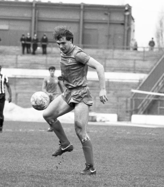 Darren Wood of Chelsea in action during the Canon League Division One match between Chelsea and Newcastle United held on April 19, 1986 at Stamford...