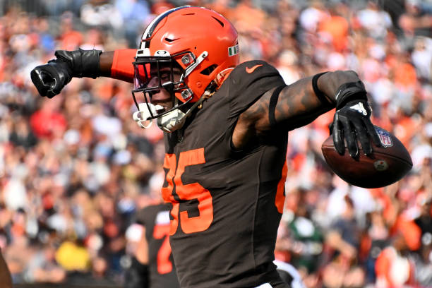 David Njoku of the Cleveland Browns celebrates after a play during the fourth quarter against the Los Angeles Chargers at FirstEnergy Stadium on...