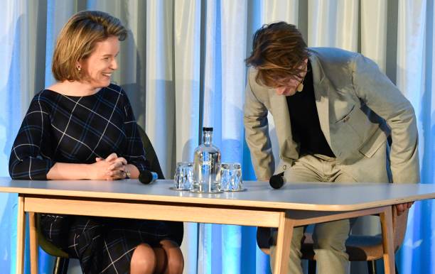 Deelname van Koningin Mathilde aan een evenement van de Antwerp Management School dat studenten bedrijfskunde en economie van managementscholen en...