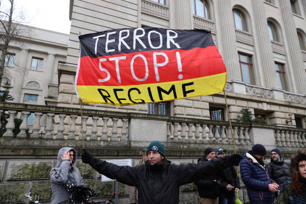 DEU: Protesters Gather Near Reichstag As Bundestag Debates Possible Vaccine Mandate