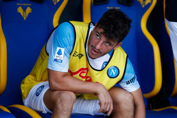 Diego Demme of SSC Napoli sits on the bench prior to the Serie A match between Hellas Verona and SSC Napoli at Stadio Marcantonio Bentegodi on August...