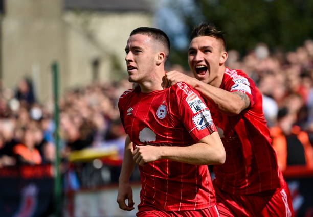 Dublin , Ireland - 18 September 2022; Jack Moylan of Shelbourne, left, celebrates with teammate Sean Boyd after scoring their side's first goal...