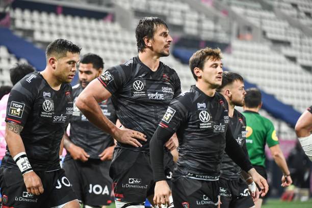 Eben ETZEBETH of Toulon and Baptiste SERIN of Toulon dejected during the Top 14 match between Stade Francais and RC Toulon at Stade Jean Bouin on December 6, 2020 in Paris, France. (Photo by Anthony Dibon/Icon Sport via Getty Images)