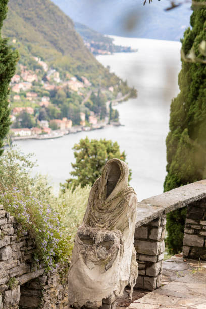 Estatua de fantasma en El castillo de Vezio, en Varenna, Lago como, italia, Lombardia. europa, October 2021