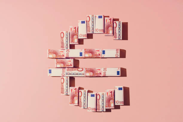 euro currency symbol - conta de banco  - fotografias e filmes do acervo