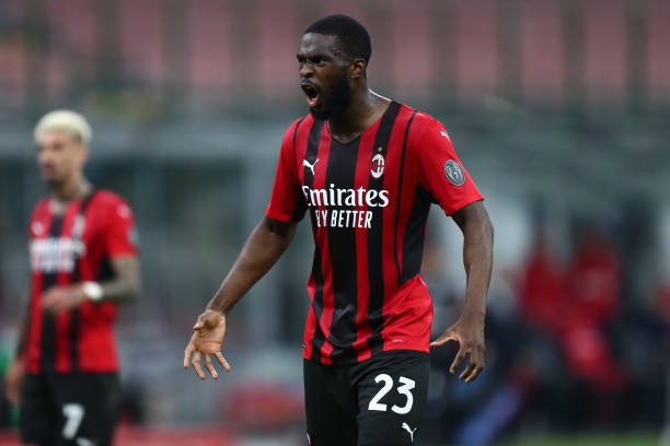 Fikayo Tomori of Ac Milan gestures during the Serie A match between Ac Milan and Cagliari Calcio. The match ends in a draw 0-0.