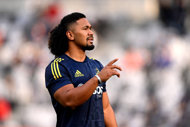 DUNEDIN, NEW ZEALAND - MAY 22: Folau Fakatava of the Highlanders looks on ahead of the round 14 Super Rugby Pacific match between the Highlanders and the NSW Waratahs at Forsyth Barr Stadium on May 22, 2022 in Dunedin, New Zealand. (Photo by Joe Allison/Getty Images)