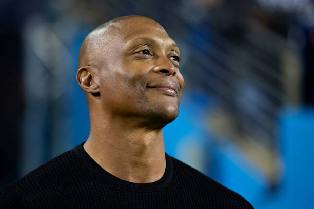 former running back eddie george of the tennessee titans watching the picture id1349465713?k=20&m=1349465713&s=612x612&w=0&h=N0woG 1Bk8tYXj