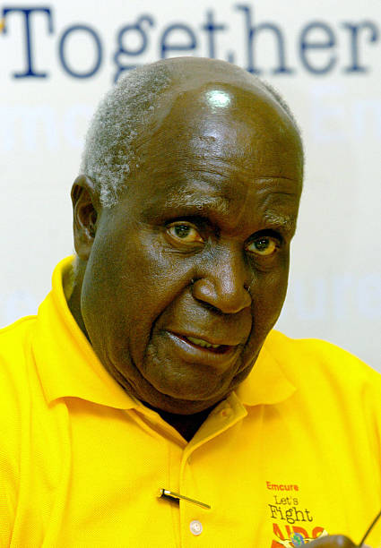 Former Zambian president Dr Kenneth Kaunda addresses a press conference on HIV/AIDS in Bombay 11 March 2005 Kaunda who lost his son Masuzyo to the...