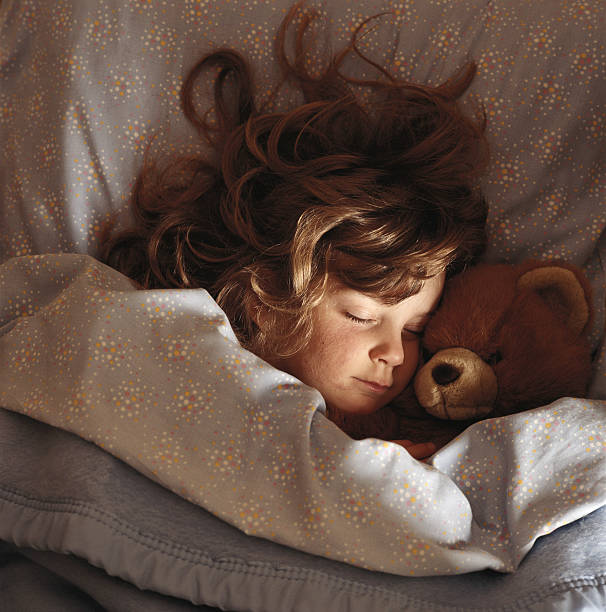 [Image: girl-sleeping-on-bed-with-teddy-bear-ele...XNxJPmuiY=]