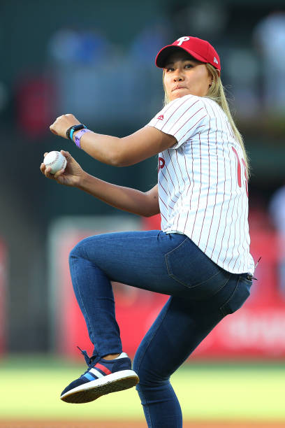 https://media.gettyimages.com/photos/golfer-danielle-kang-throws-out-the-first-pitch-before-a-baseball-picture-id1162269567?k=6&m=1162269567&s=612x612&w=0&h=Rn2vZH3qPO9u5ZsuCS5SsddSgeQwkcVFeuuyDsjva6E=