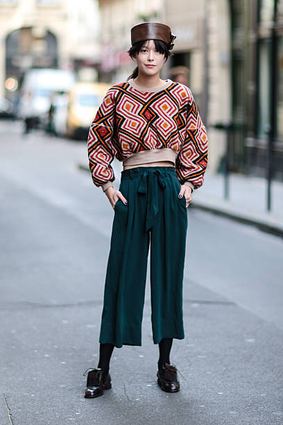 Street Style : Day One Paris Fashion Week Spring/Summer 2017 Photos and ...