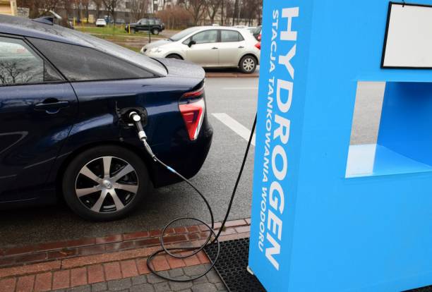 hydrogen refueling on the hydrogen filling station - hydrogen energy stock pictures, royalty-free photos & images