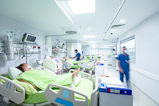 Intensive care in the hospital, COVID-19