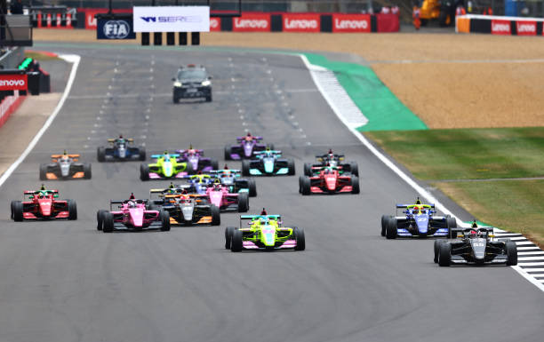 GBR: W Series Round 3:Silverstone - Race
