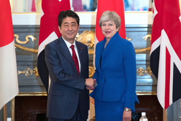 Картинки по запросу theresa may shinzo abe