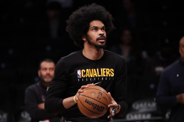 Jarrett Allen of Cleveland Cavaliers warms up before the NBA match between Brooklyn Nets and Cleveland Cavaliers at the Barclays Center in Brooklyn...