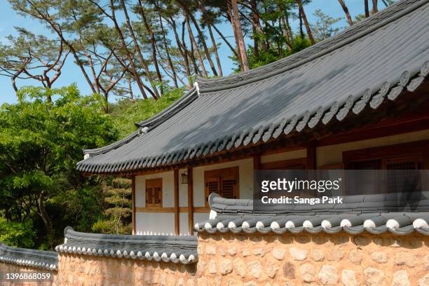 jingwansa temple korean traditional house seoul