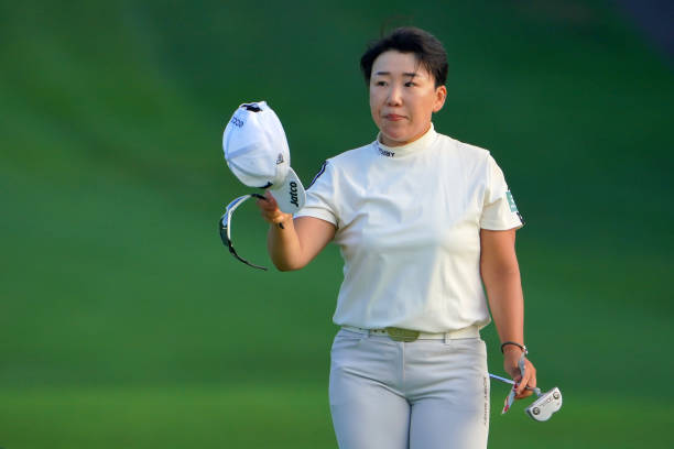 https://media.gettyimages.com/photos/jiyai-shin-of-south-korea-acknowledges-fans-on-the-18th-green-during-picture-id1330342528?k=6&m=1330342528&s=612x612&w=0&h=iEoEgGM1mwVTs3mrHn163B-p5pLHnVpkV1aCXXSlp8U=