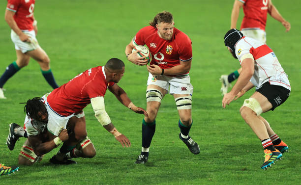 JOHANNESBURG, SOUTH AFRICA - JULY 03: Jonny Hill of British and Irish Lions breaks with the ball during the 2021 British & Irish Lions tour match between Sigma Lions and British & Irish Lions at Emirates Airline Park on July 03, 2021 in Johannesburg, South Africa. (Photo by David Rogers/Getty Images)