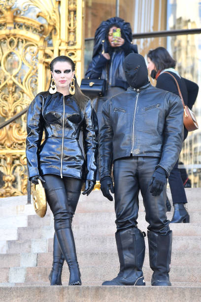 FRA: Schiaparelli : Outside Arrivals - Paris Fashion Week - Haute Couture Spring/Summer 2022