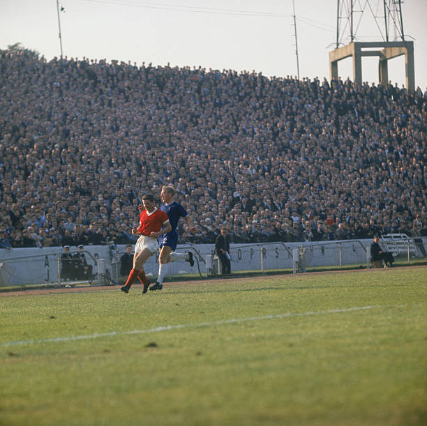 Ken Shellito in action for Chelsea FC against Harrison, circa 1965.