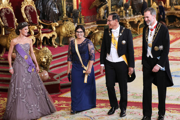 king-felipe-vi-of-spain-and-queen-letizia-of-spain-receive-peruvian-picture-id1132615342