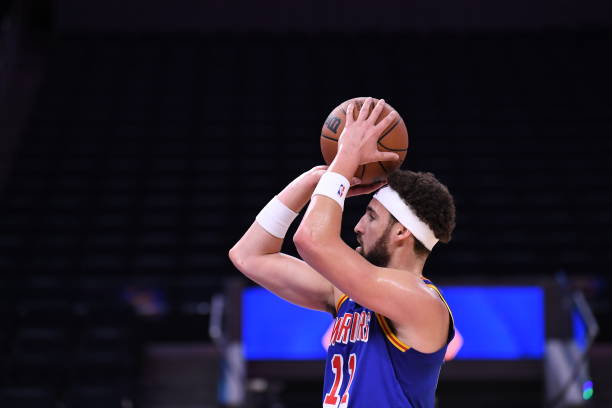 Klay Thompson of the Golden State Warriors shoots the ball prior to the game against the Phoenix Suns on December, 2021 at Chase Center in San...