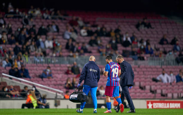 Kun Aguero of FC Barcelona leaves the pitch following an injury during the LaLiga Santander match between FC Barcelona and Deportivo Alaves at Camp...