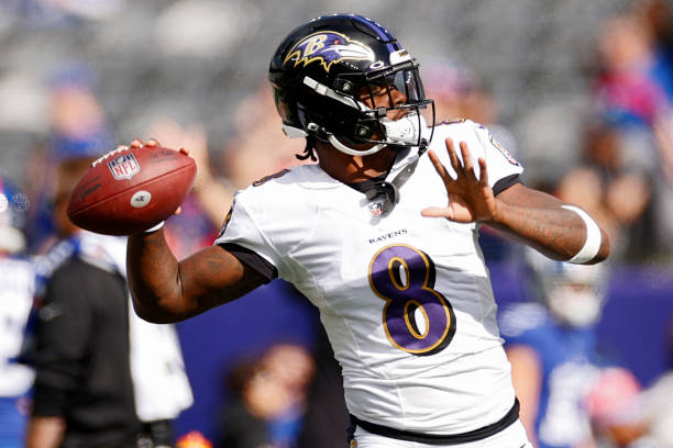 Lamar Jackson of the Baltimore Ravens warms up prior to the game against the New York Giants at MetLife Stadium on October 16, 2022 in East...