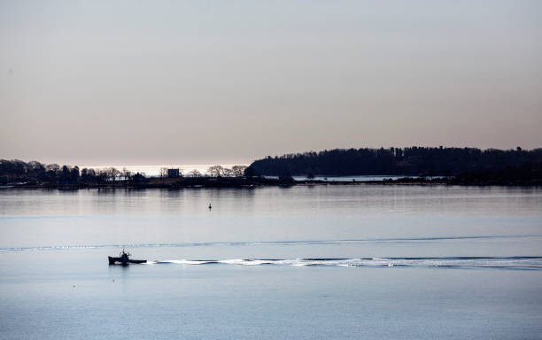 lobster-boat-makes-a-wake-through-the-ca