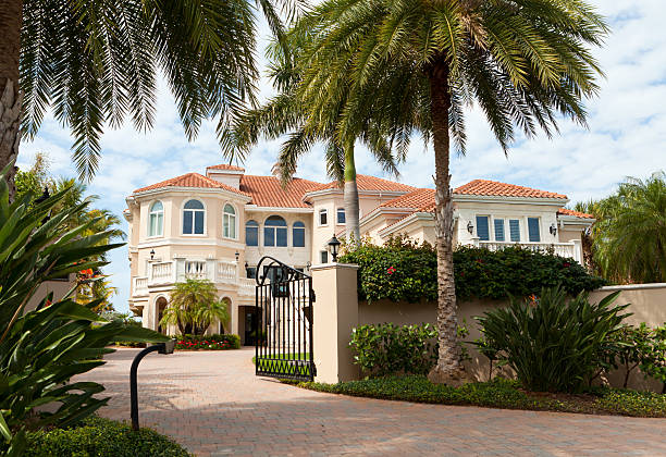 luxurious house in florida picture id171247995?k=20&m=171247995&s=612x612&w=0&h=k7eNRnrvQNO2H Snny5pvhuro8ryeuHpBM 67cJYs6k=