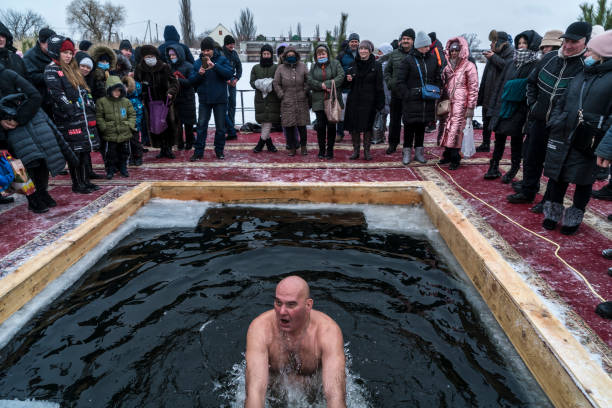 UKR: An Icy Plunge For Orthodox Epiphany In Eastern Ukraine