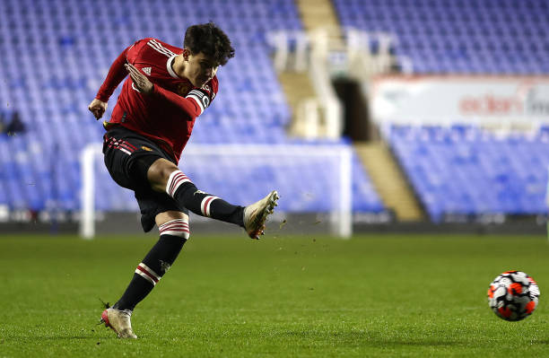 Marc Jurado of Manchester United u18s shoots at goal during the FA Youth Cup match between Reading U18 and Manchester United U18 at Select Car...