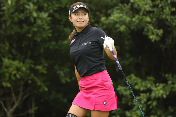 https://media.gettyimages.com/photos/maria-shinohara-of-japan-smiles-during-the-second-round-of-the-golf5-picture-id1338214057?k=20&m=1338214057&s=612x612&w=0&h=sxZG-Pf9uTNYxXNRkc8WnqI5GF7xX_mWC3_Wx5ykzoA=