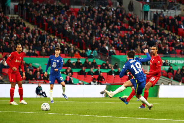 Mason Mount of Chelsea takes a shot during the Carabao Cup Final match between Chelsea and Liverpool at Wembley Stadium on February 27, 2022 in...